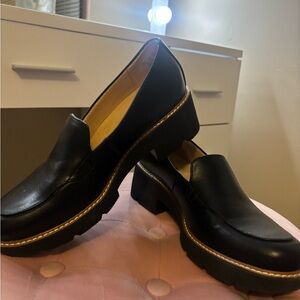 Naturalizer Black Chunky Loafers